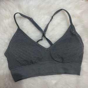 Secret treasures | 2 sports bras